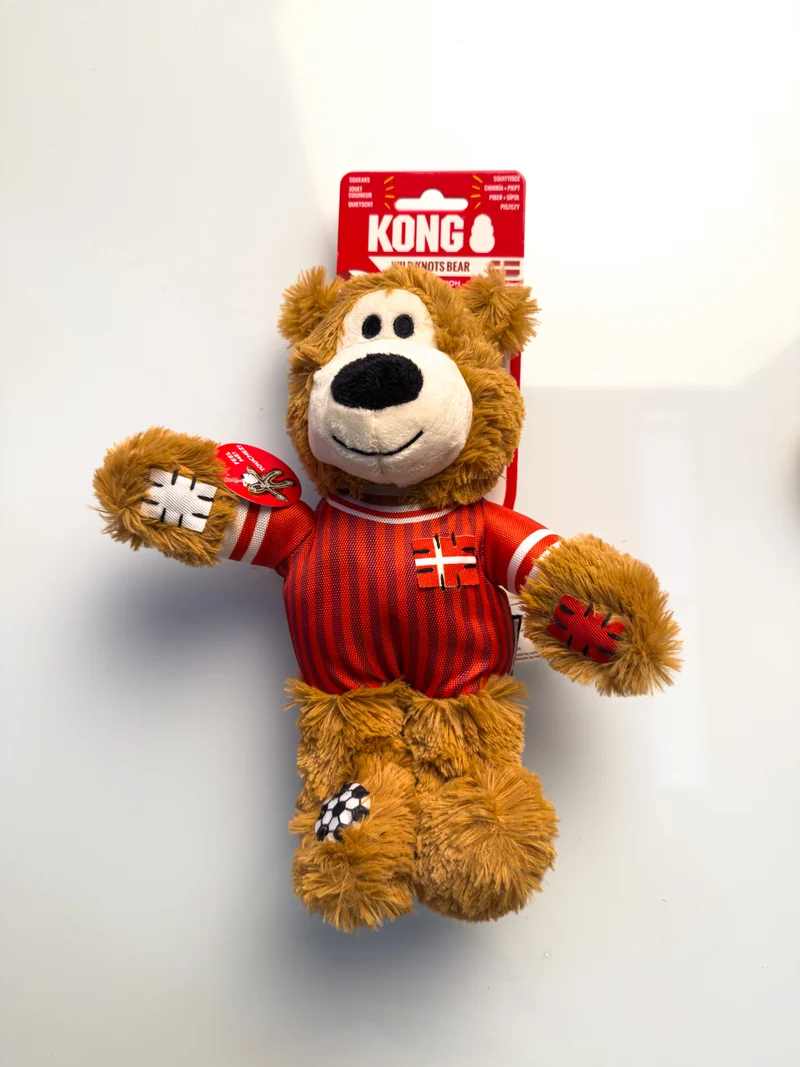 Peluche Kong Wild Knots Sport Dinamarca Bear - Edición Limitada Mundial 2026 | Kong®