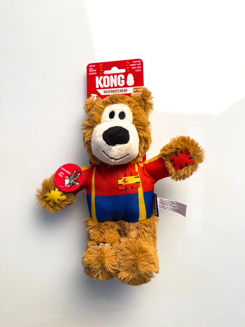 Peluche Kong Wild Knots Sport España Bear - Edición Limitada Mundial 2026 | Kong®