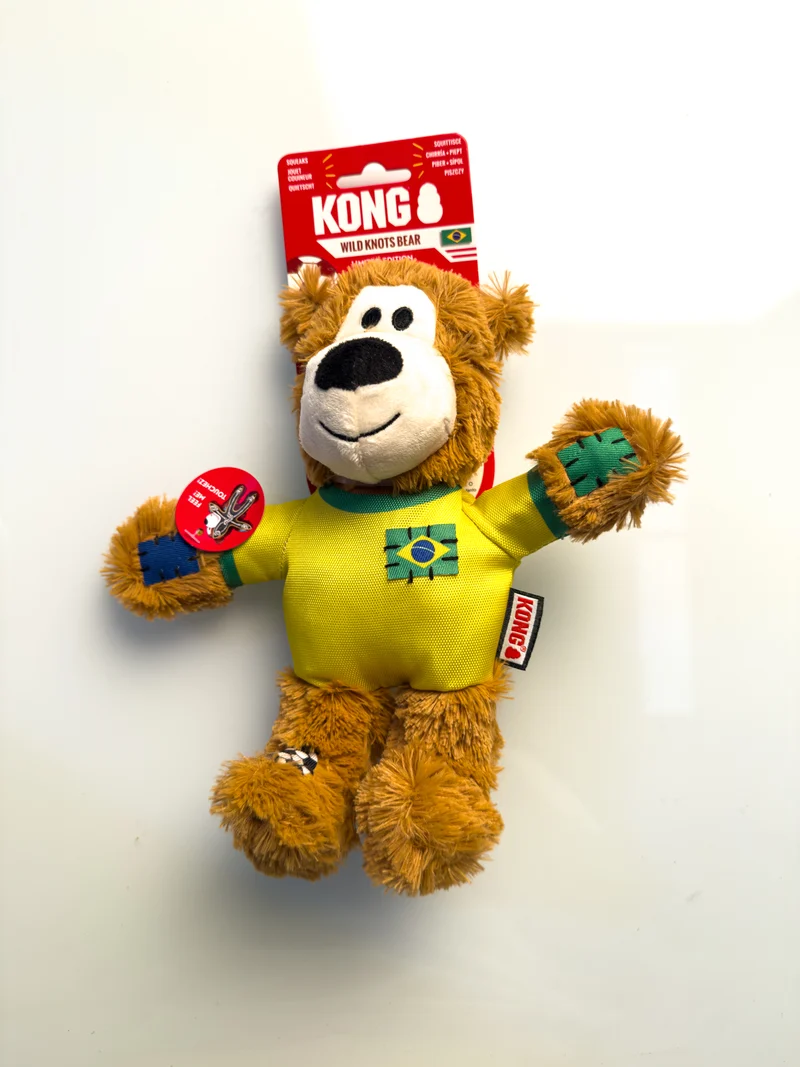 Peluche Kong Wild Knots Sport Brasil Bear - Edición Limitada Mundial 2026 | Kong®