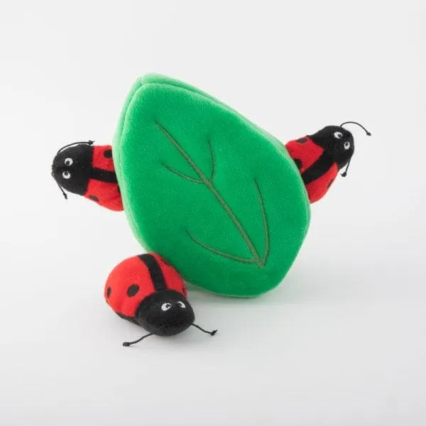 Catarinas en Hoja de Arbol de Peluche para Perros Zippy Burrow - Ladybugs in Leaf