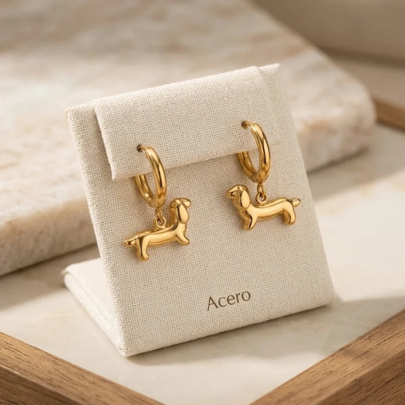 Pendientes De Acero Inoxidable Con Aros Y Perro Salchicha Dorado