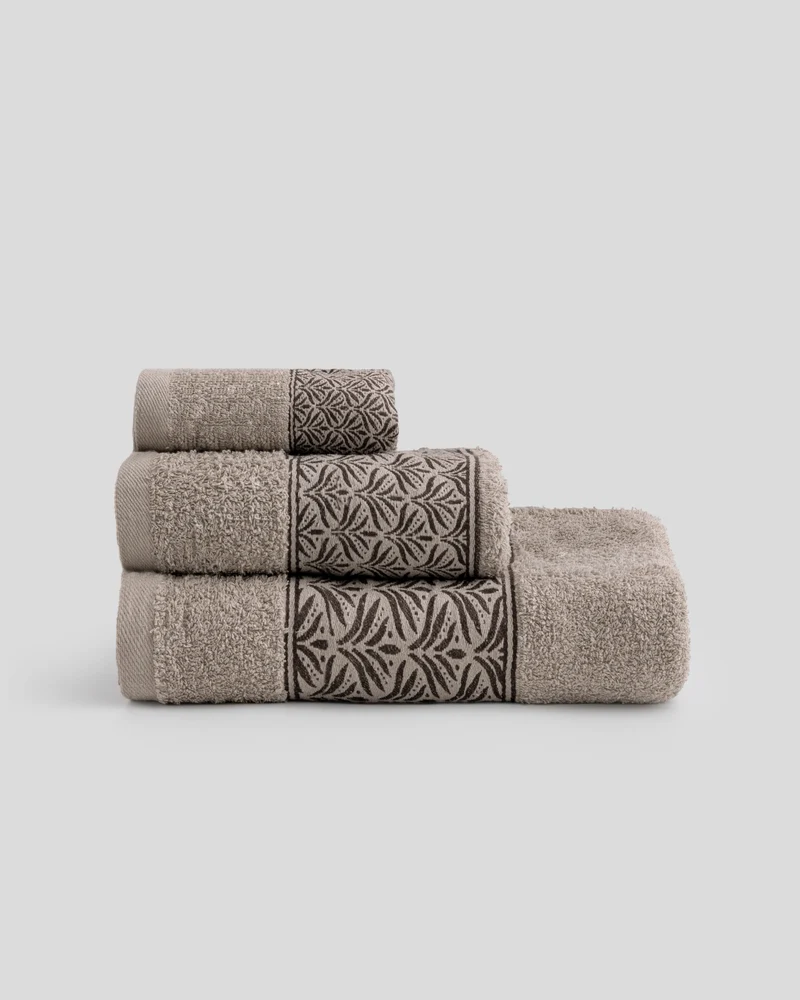 Juego de Toallas Jacquard Cora Avellana