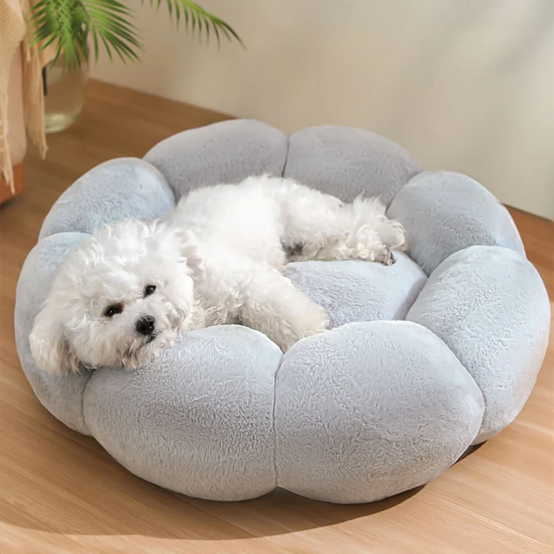 Round dog bed with floral pattern