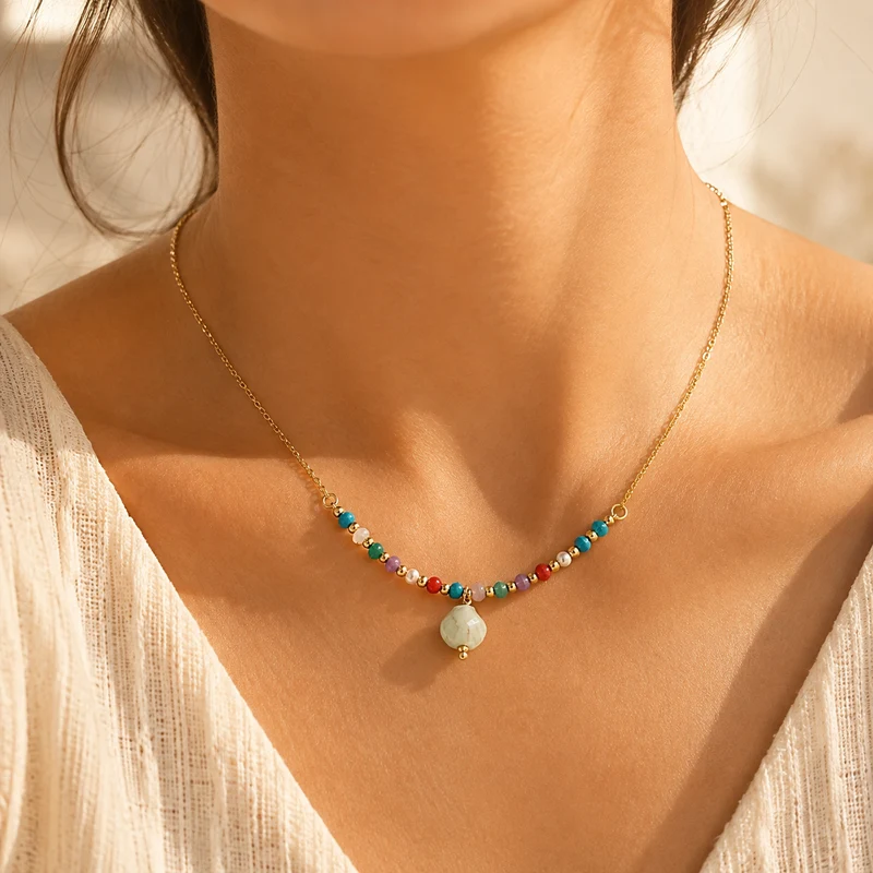 Collar de acero inoxidable con Piedras Multicolor y Colgante