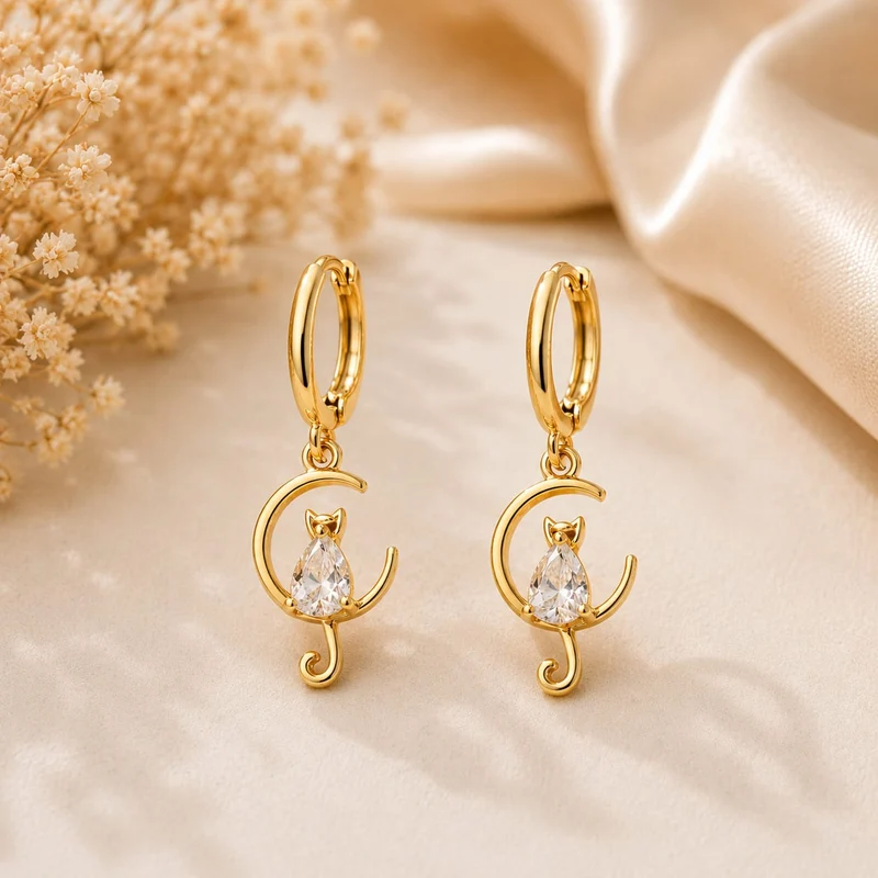 Pendientes Luna Gatuna Dorados
