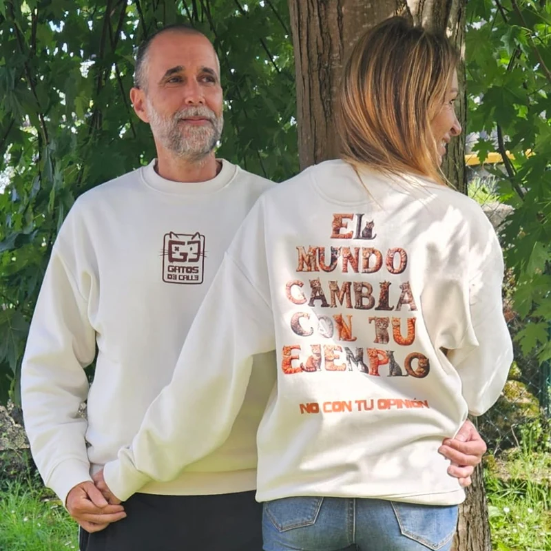 Sudadera Unisex "El mundo cambia con tu ejemplo, no con tu opinión"